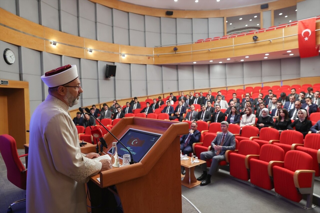 Diyanet İşleri Başkanı Prof. Dr. Ali Erbaş, 109. Dönem Kaymakamlık Kursu'nda eğitimlerine devam...