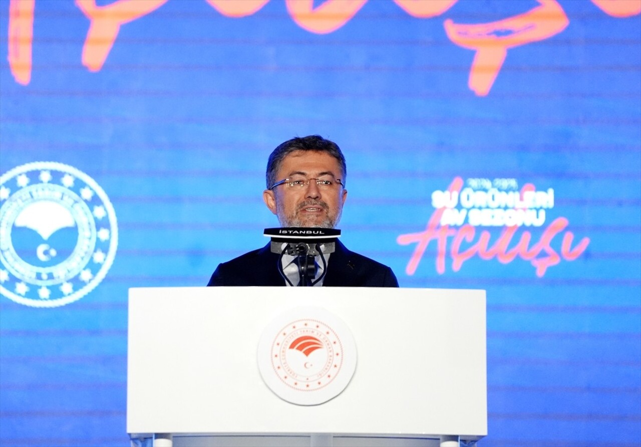 Tarım ve Orman Bakanı İbrahim Yumaklı, Yenikapı'da gerçekleşen 2024-2025 Su Ürünleri Av Sezonu...