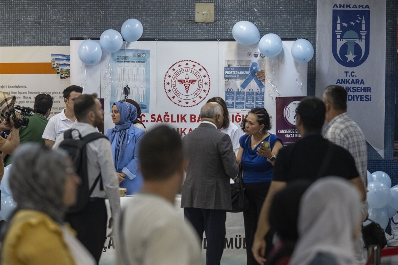 Ankara İl Sağlık Müdürlüğünce, "Prostat Kanseri Farkındalık Ayı" kapsamında Kızılay Metro...