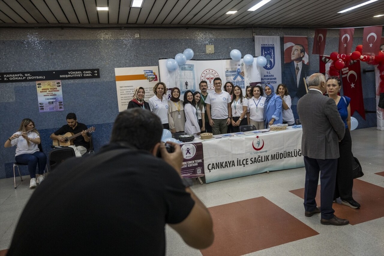 Ankara İl Sağlık Müdürlüğünce, "Prostat Kanseri Farkındalık Ayı" kapsamında Kızılay Metro...