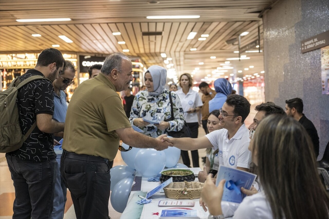 Ankara İl Sağlık Müdürlüğünce, "Prostat Kanseri Farkındalık Ayı" kapsamında Kızılay Metro...