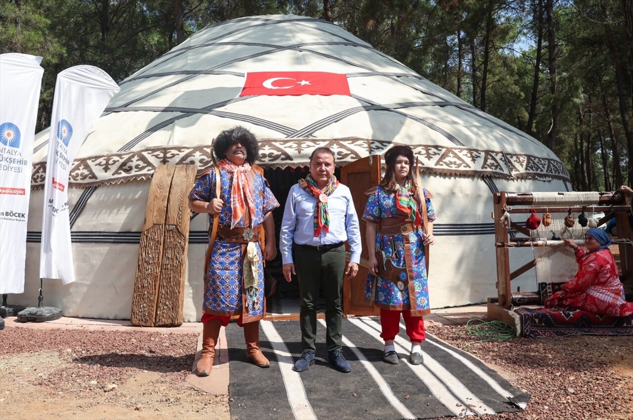 Uluslararası Yörük Türkmen Festivali'nin üçüncüsü Antalya'da gerçekleştirilecek. Festivalle ilgili...