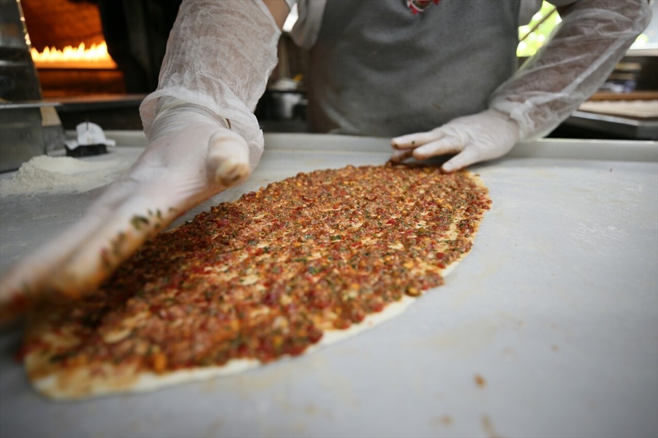 Gastronomi şehri Gaziantep'te, GastroAntep Kültür Yolu Festivali kapsamında Büyükşehir Belediyesi...