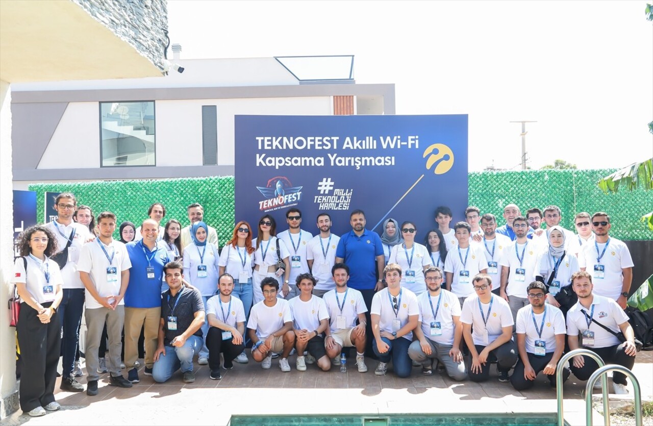 Turkcell'in TEKNOFEST kapsamında düzenlediği Akıllı Wi-Fi Kapsama Yarışması'nda final etabını...