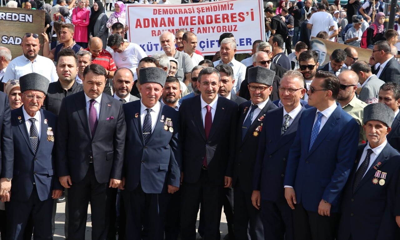 Cumhurbaşkanı Yardımcısı Cevdet Yılmaz (sol 4), Başbakan Adnan Menderes'in idam edilişinin 63....