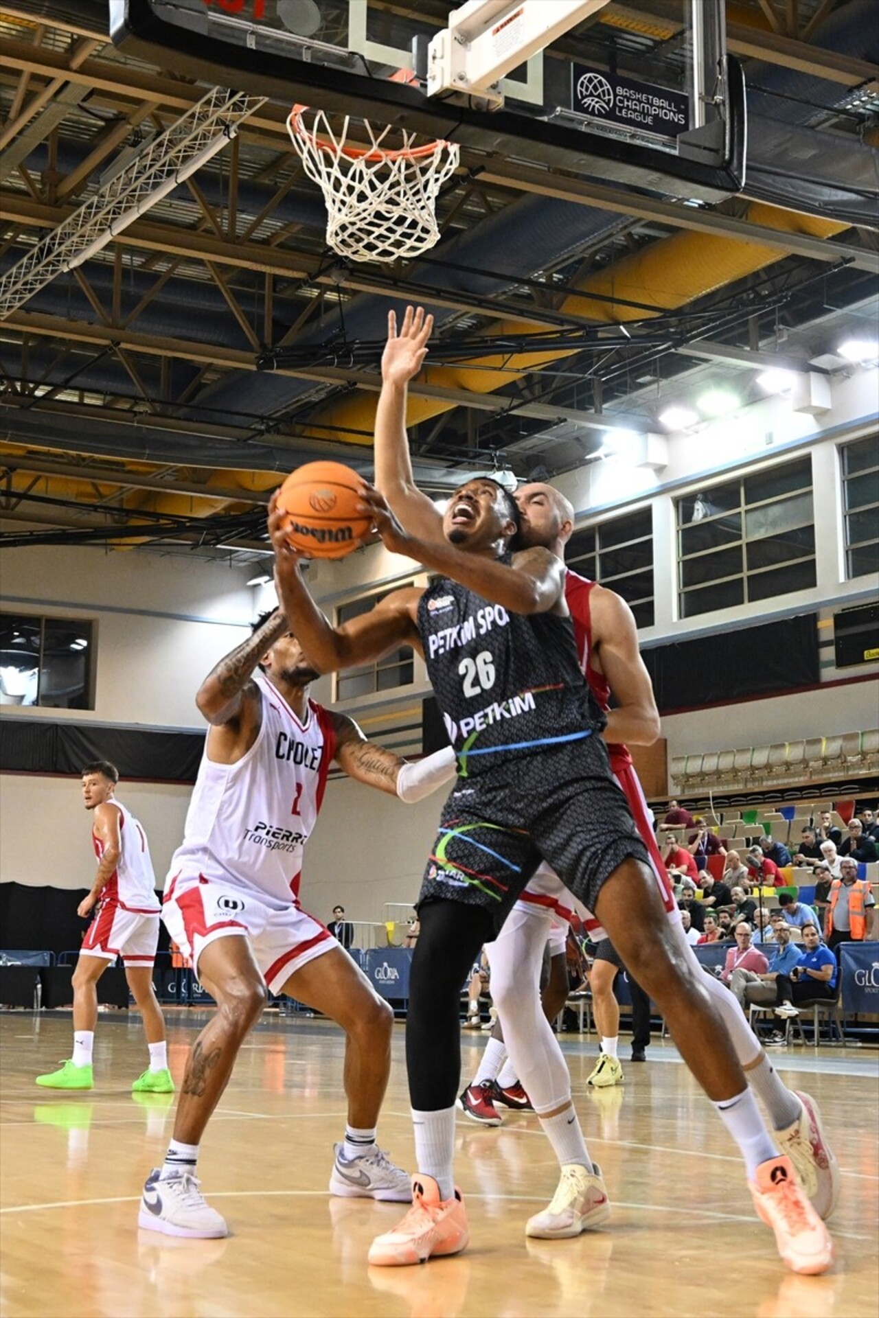 Basketbol Şampiyonlar Ligi ön eleme turnuvalarında, Türkiye'den Aliağa Petkimspor ile Fransa ekibi...