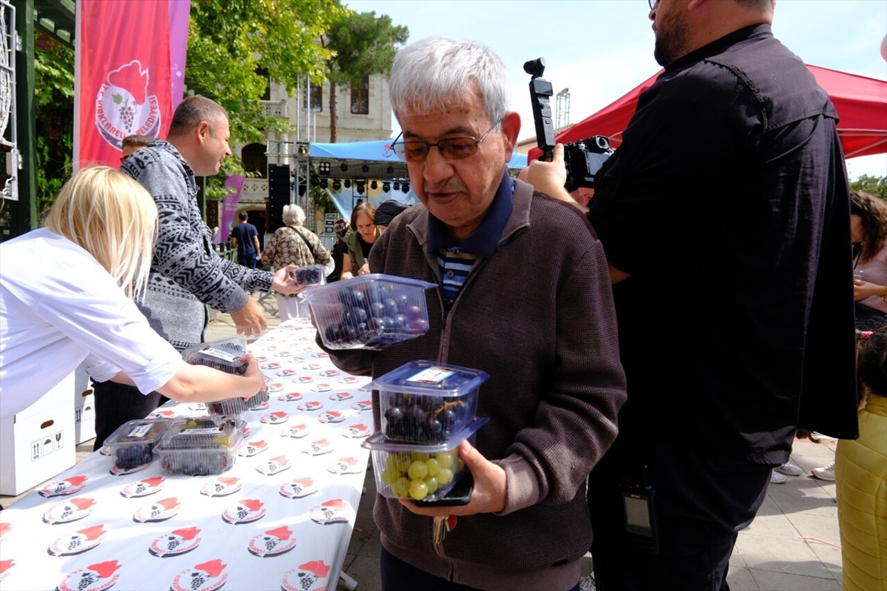 Kırklareli "15. Yayla, Bolluk, Bereket, Hasat ve Bağ Bozumu Şenlikleri" kapsamında köylü kadınlar...