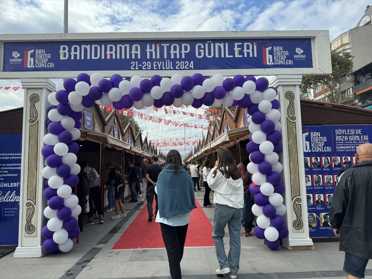 Bandırma Belediyesinin bu yıl 6. kez düzenlediği "Bandırma Kitap Günleri", "Nazım Hikmet Ran" ana...