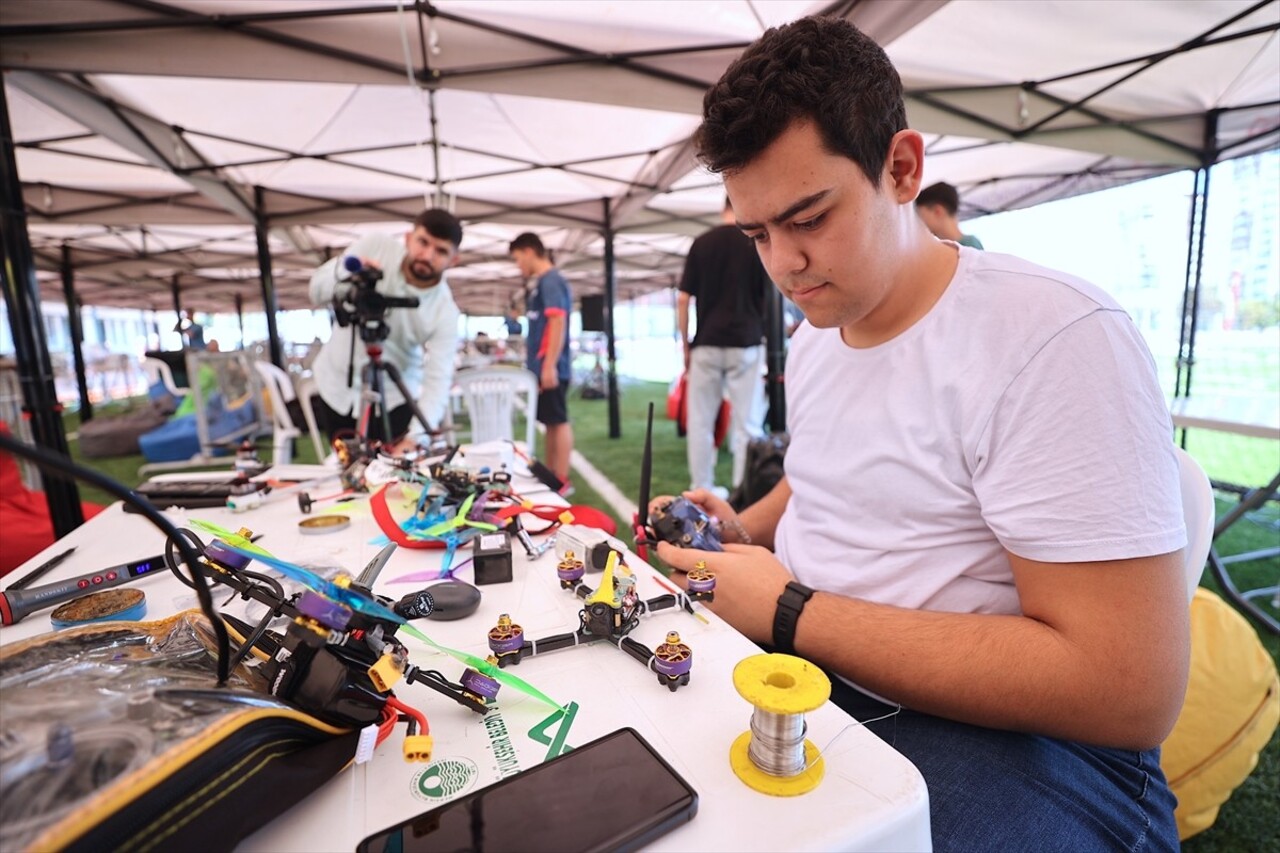 Havacılık, Uzay ve Teknoloji Festivali (TEKNOFEST) kapsamında Mersin'de düzenlenen "Drone...