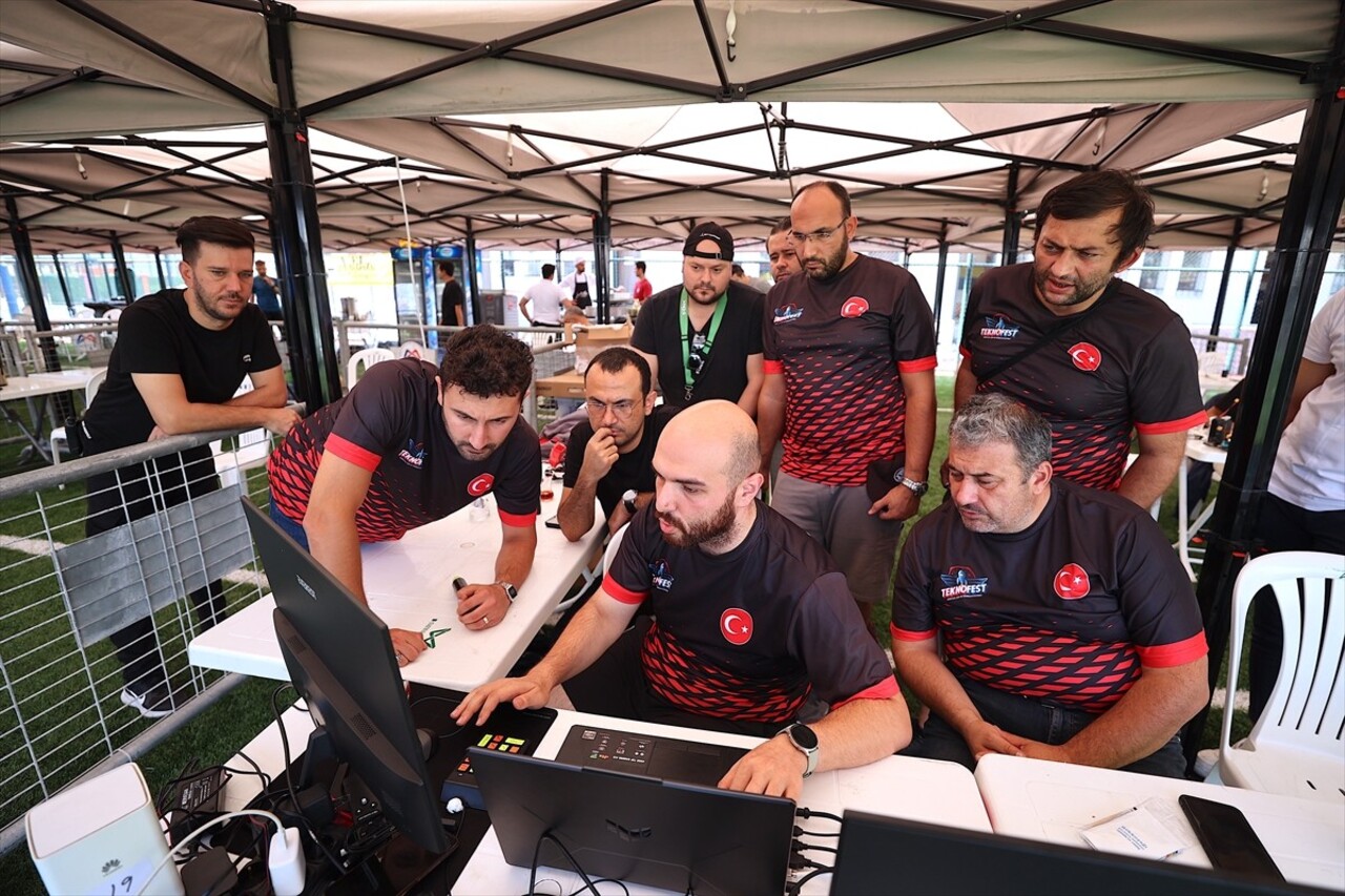 Havacılık, Uzay ve Teknoloji Festivali (TEKNOFEST) kapsamında Mersin'de düzenlenen "Drone...