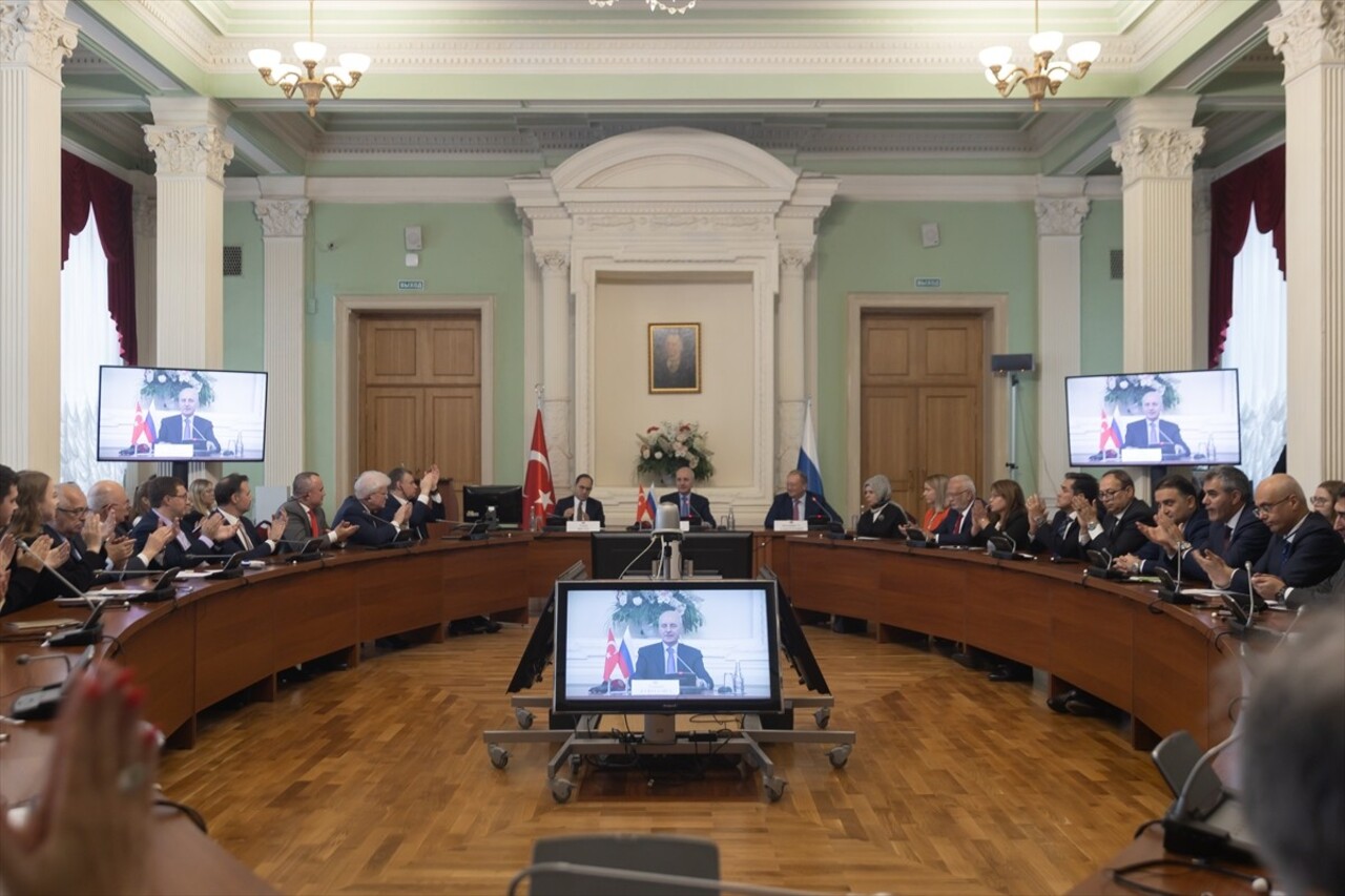 TBMM Başkanı Numan Kurtulmuş, Rusya ziyareti kapsamında Dışişleri Bakanlığı Diploması Akademisi'ni...