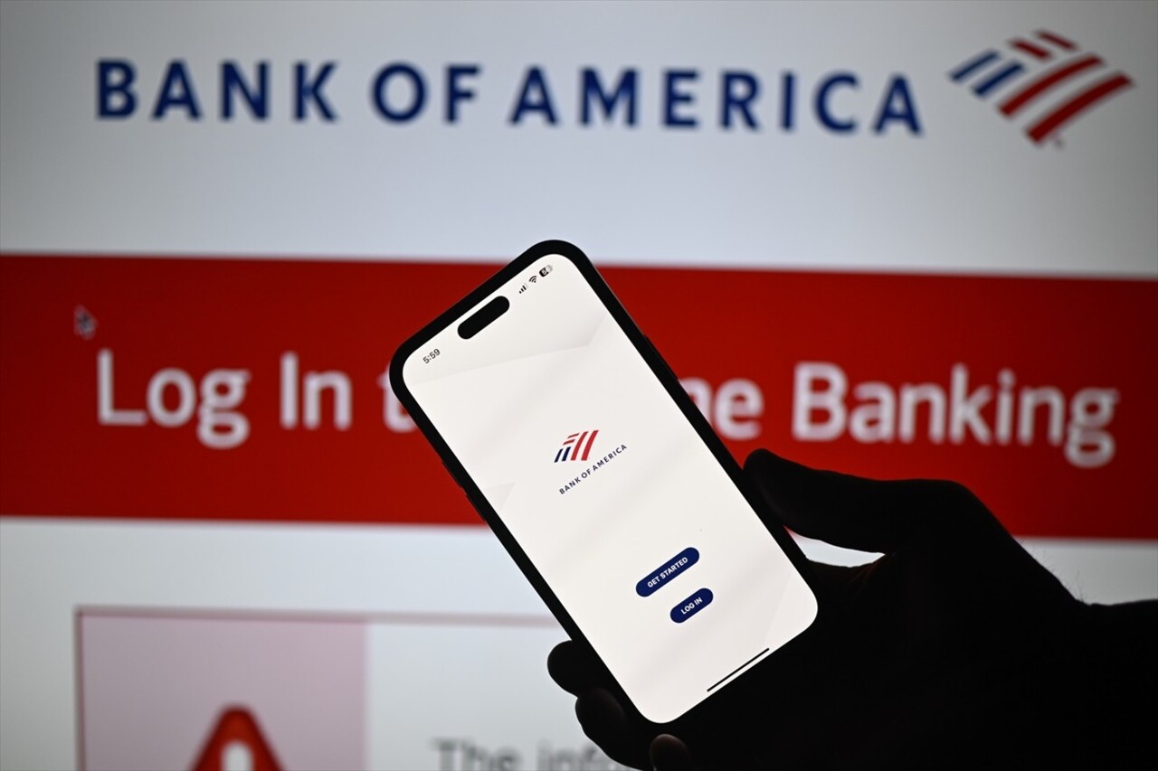 Bank of America'nın bazı müşterilerinin hesaplarına erişim sorunu yaşadığı belirtildi. 