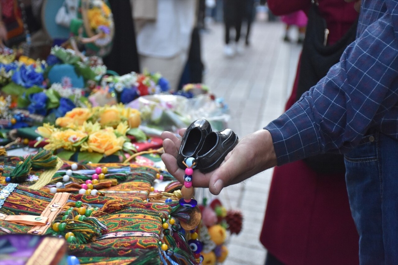 Gümüşhane'de 27. Kuşburnu, Pestil, Kültür ve Turizm Festivali düzenlendi. Festival kapsamında...