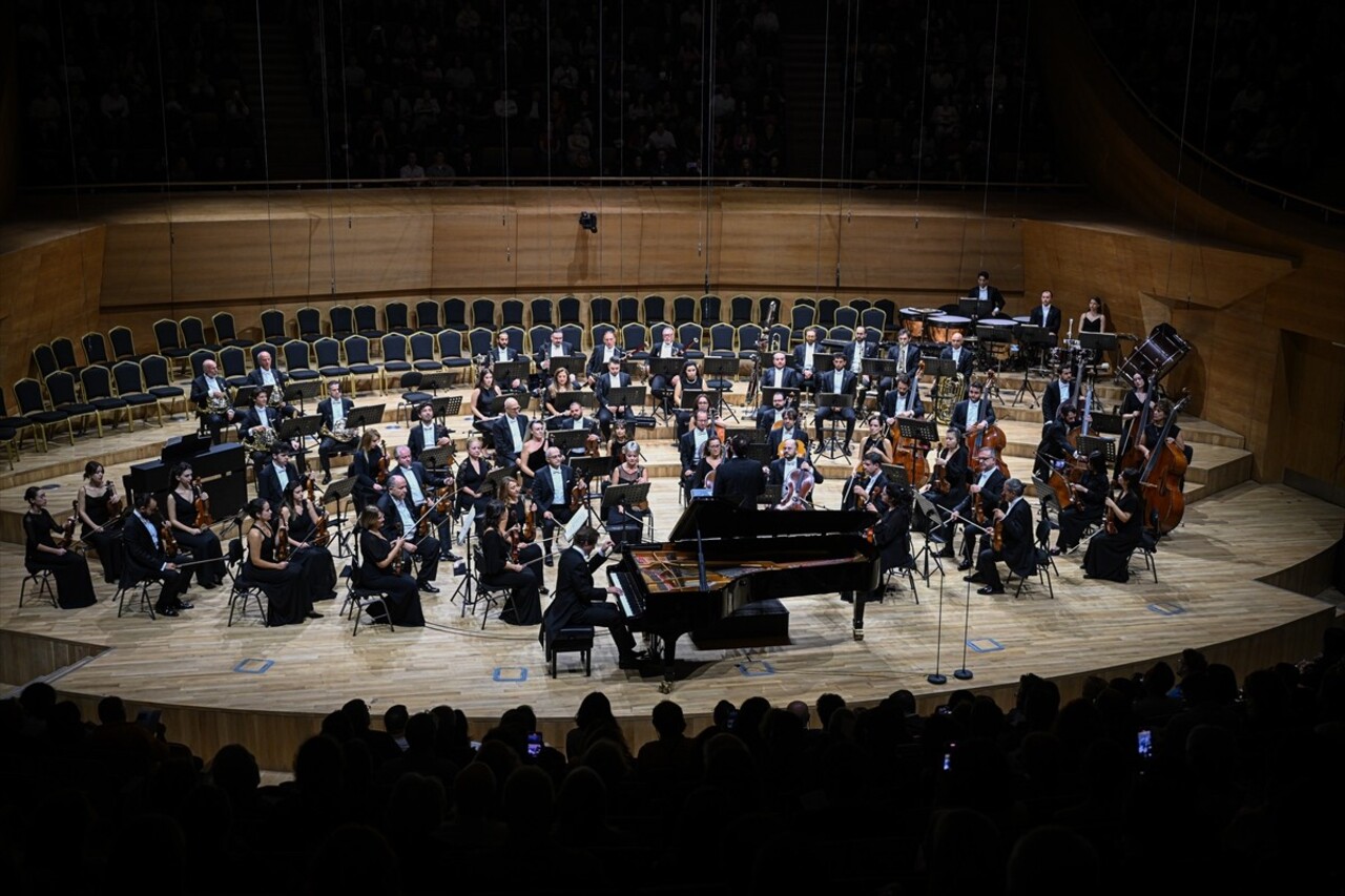 Cumhurbaşkanlığı Senfoni Orkestrası (CSO), yeni konser sezonunu açtı. "Orkestranın Ankara'ya...