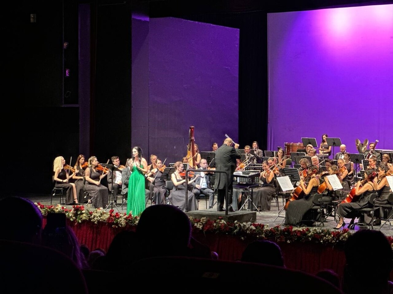 Antalya Devlet Opera ve Balesi, sezon açılışına özel düzenlenen "Gala Konser" ile sanatseverlerle...