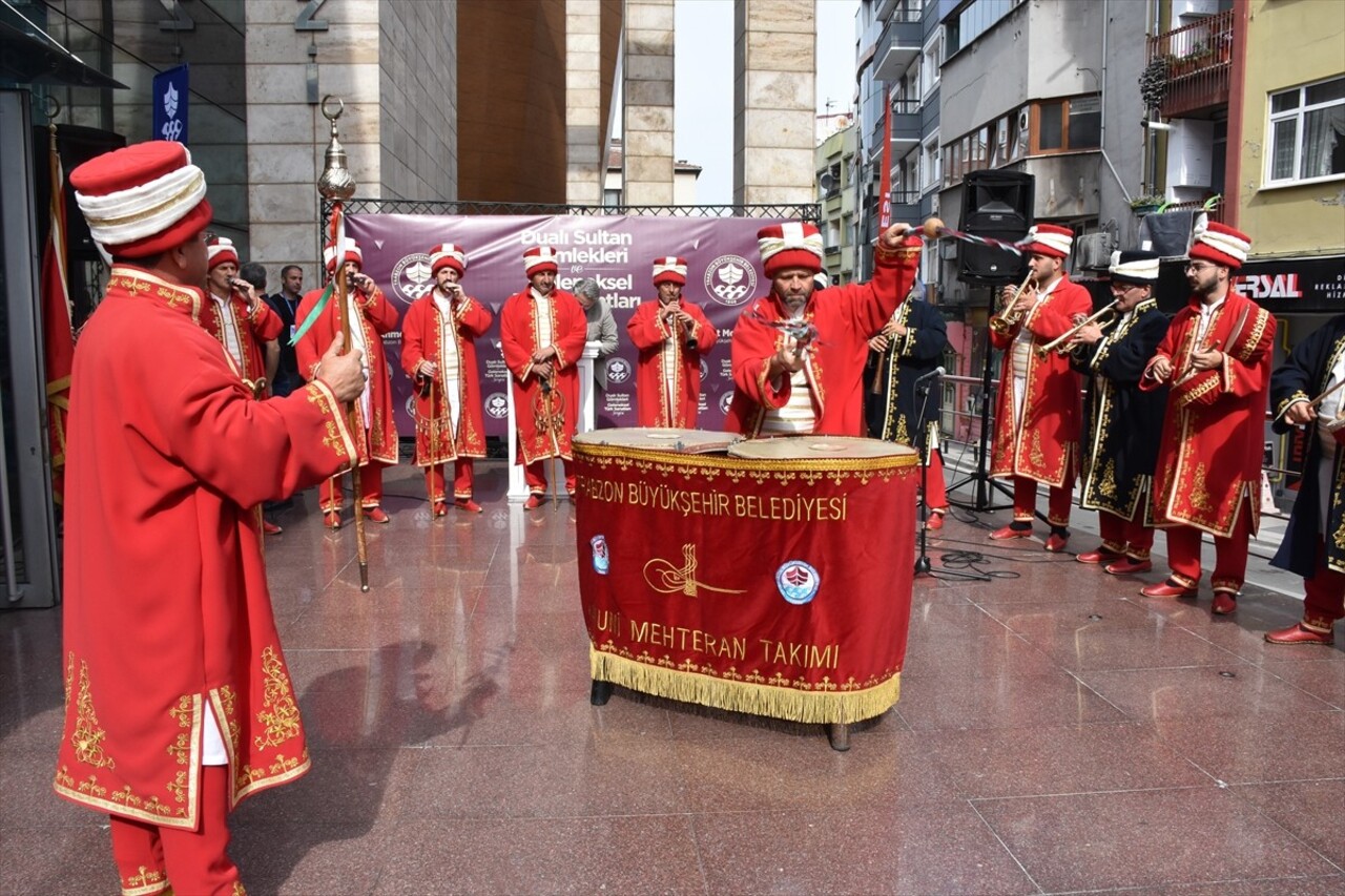 Trabzon'da Osmanlı padişahlarının savaşlarda galip gelmek ve kötülüklerden korunmak için giydiği...