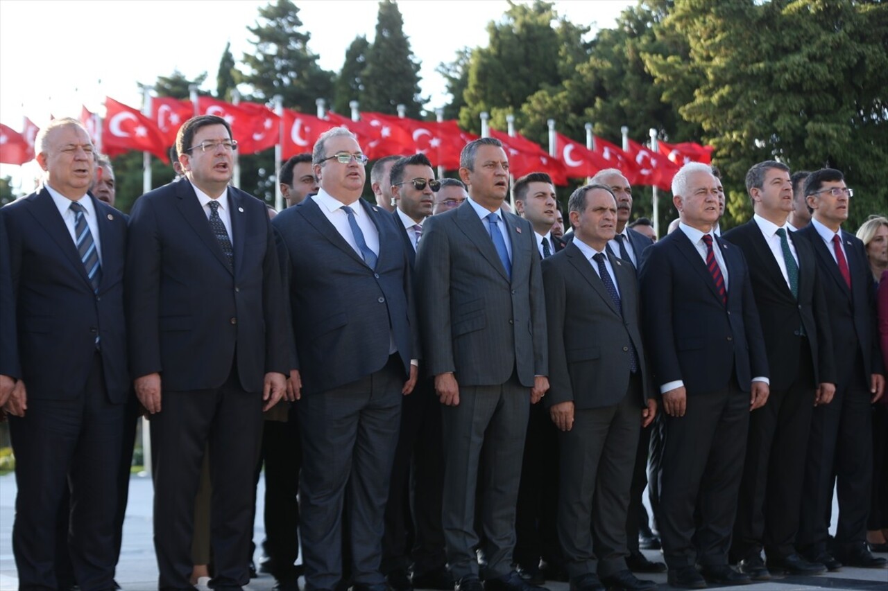 CHP Genel Başkanı Özgür Özel, Gelibolu Yarımadası'ndaki Çanakkale Şehitler Abidesi'ne ziyarette...