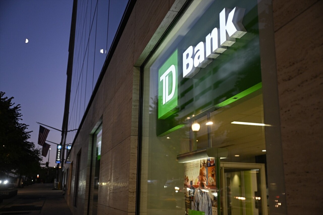 Toronto-Dominion Bank'ın (TD Bank) kara para aklamayı önlemeyi amaçlayan yasaya yönelik...