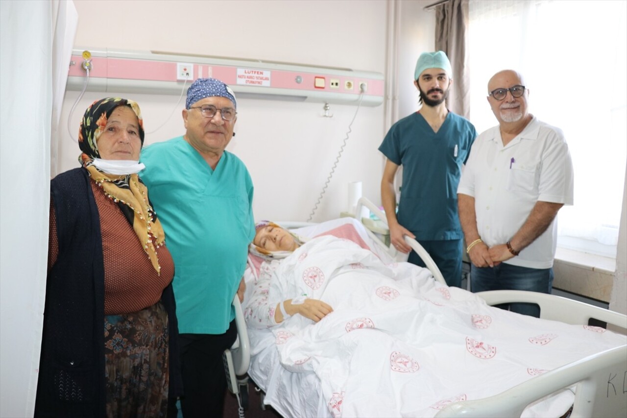 Amasya’da karın ağrısı şikayetiyle hastaneye başvuran 42 yaşındaki Perihan Kancı'nın karnından...