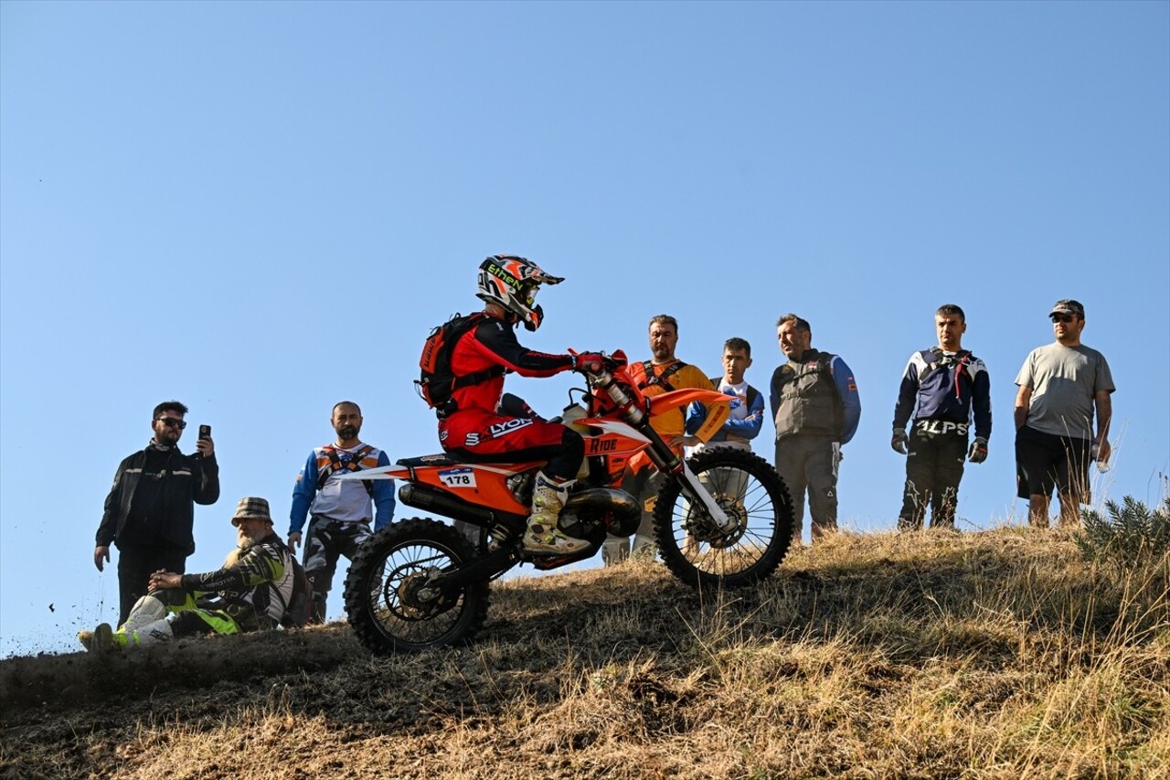 Antalya'nın Kemer ilçesinde düzenlenen Hard Enduro Dünya Şampiyonası'nın 6. ayağı Sea To Sky...