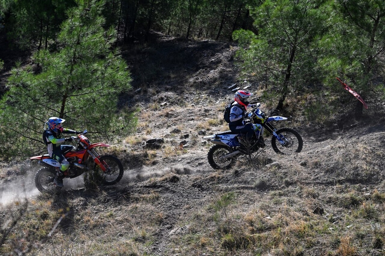 Antalya'nın Kemer ilçesinde düzenlenen Hard Enduro Dünya Şampiyonası'nın 6. ayağı Sea To Sky...