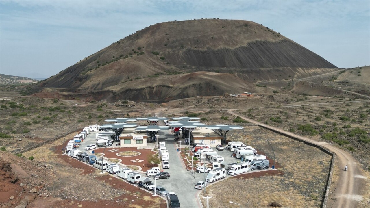 Kula-Salihli UNESCO Küresel Jeoparkı, kamp yapmak üzere bölgeye gelen Manisa ve İzmir Kamp Karavan...