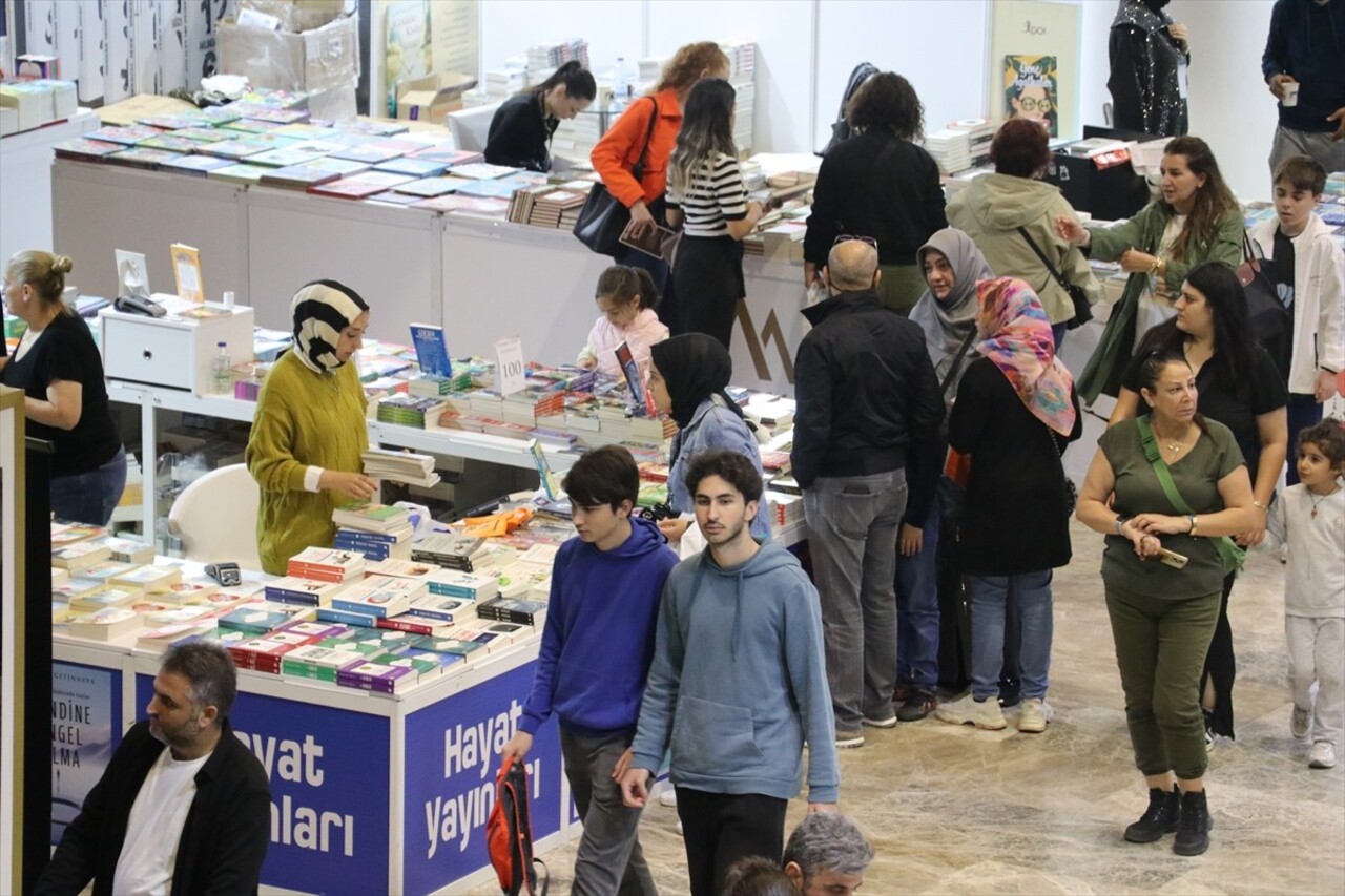 Kocaeli Büyükşehir Belediyesince bu yıl 14'üncüsü düzenlenen Kocaeli Kitap Fuarı sona erdi. Bu yıl...