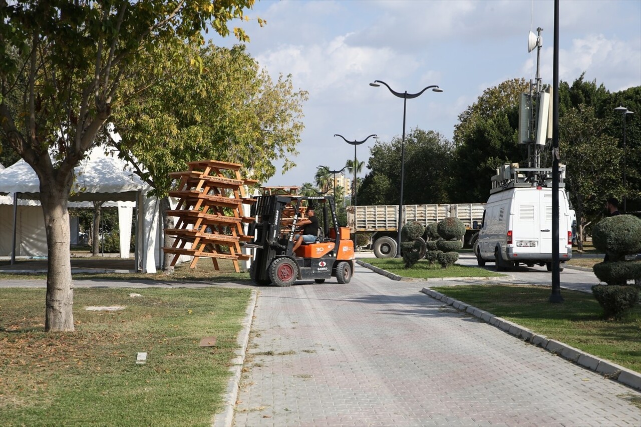 Adana Valiliği tarafından belediyeler, odalar ve sivil toplum kuruluşlarının katkılarıyla Merkez...