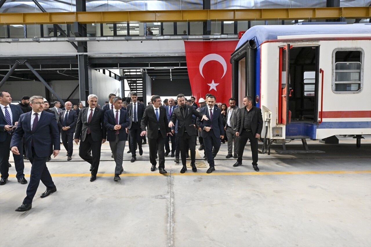 Cumhurbaşkanı Yardımcısı Cevdet Yılmaz, Kırıkkale'de AYKAL Demir Yolu Araçları Yapım-Bakım-Onarım...