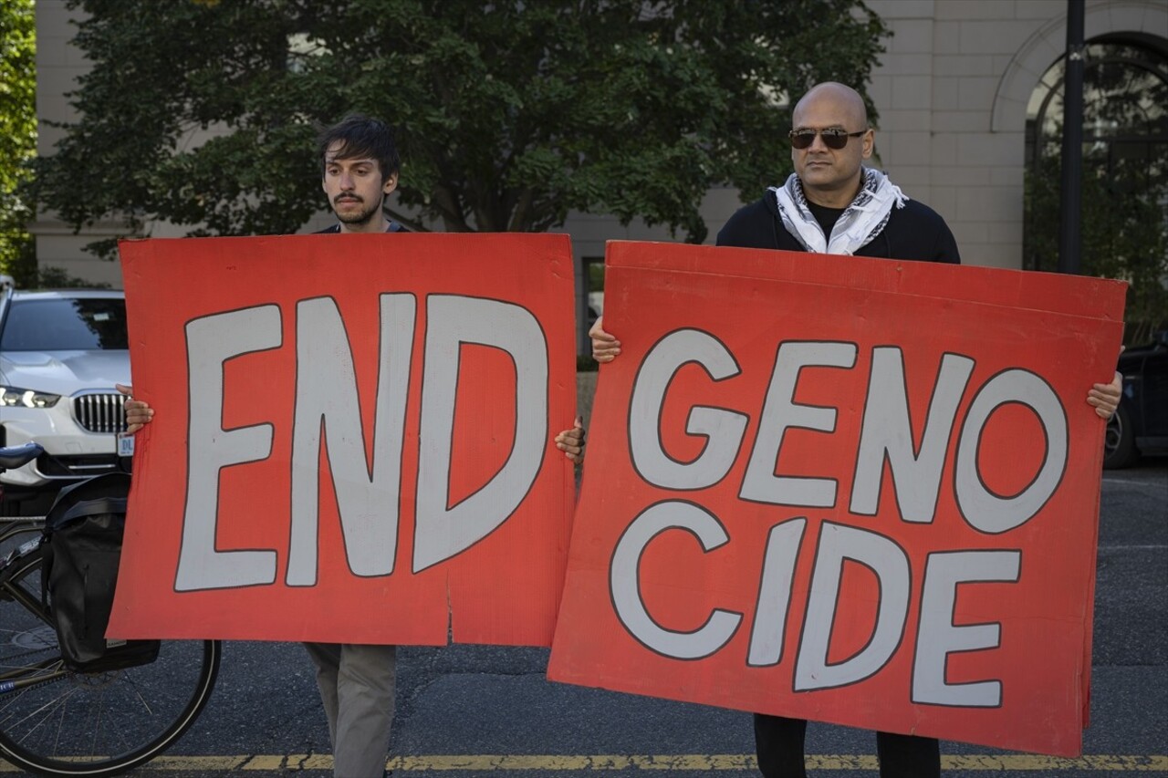 ABD'nin başkenti Washington DC'de bir grup Filistin destekçisi aktivist, Gazze'deki kadınlara...