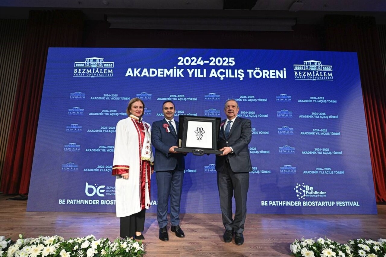 Sanayi ve Teknoloji Bakanı Mehmet Fatih Kacır, Bezmialem Vakıf Üniversitesi Akademik Yılı Açılış...