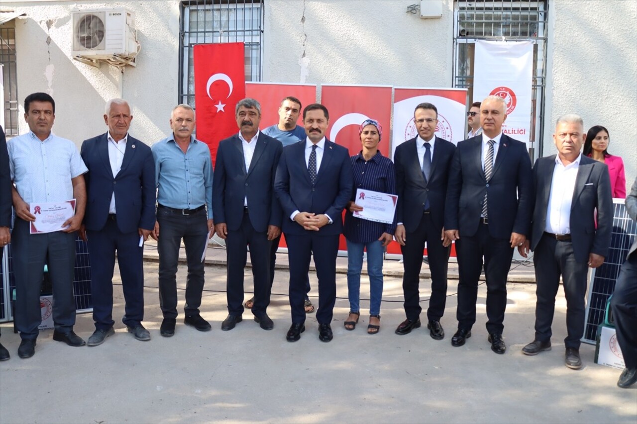 Hatay'da 6 Şubat 2023'teki depremlerden etkilenen damızlık koyun ve keçi yetiştiricisi 116...