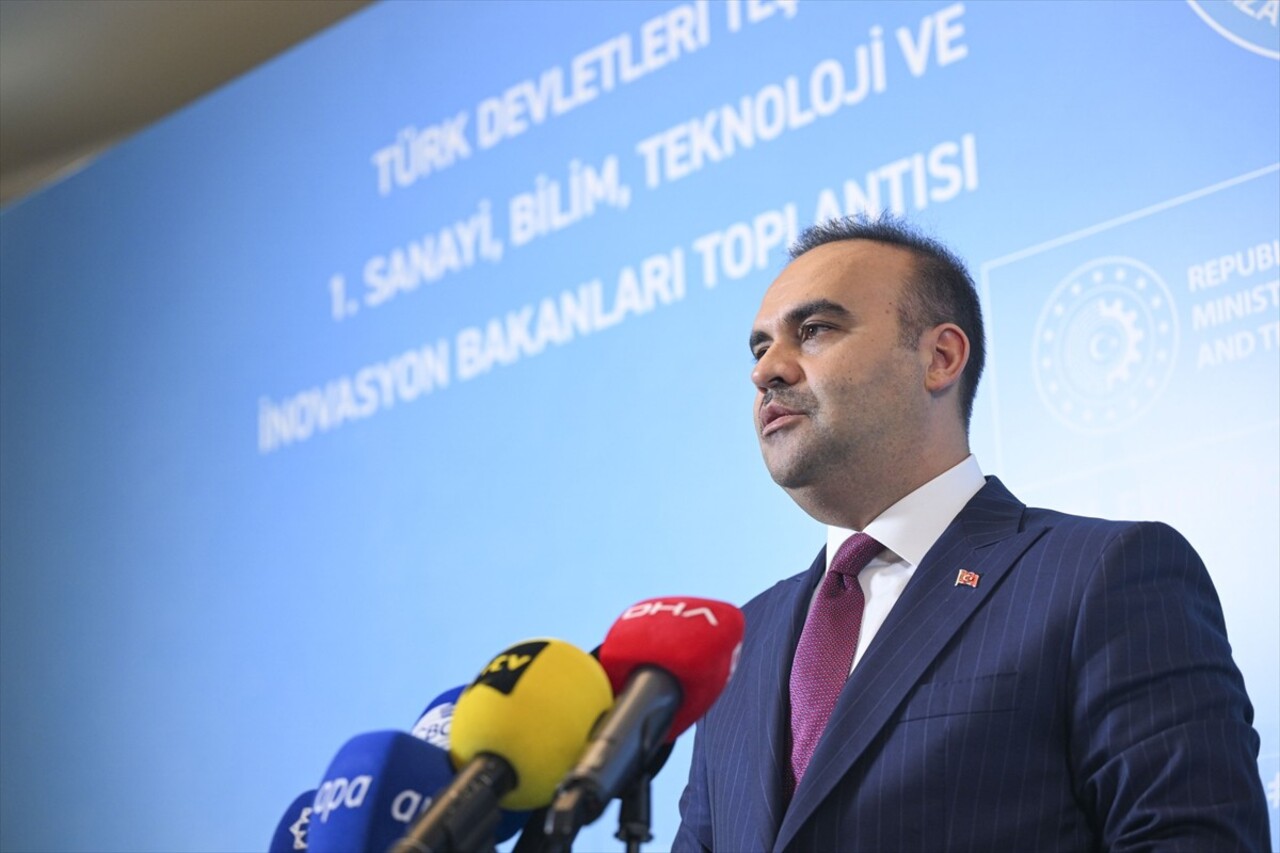 Sanayi ve Teknoloji Bakanı Mehmet Fatih Kacır, İstanbul'da gerçekleştirilen Türk Devletleri...