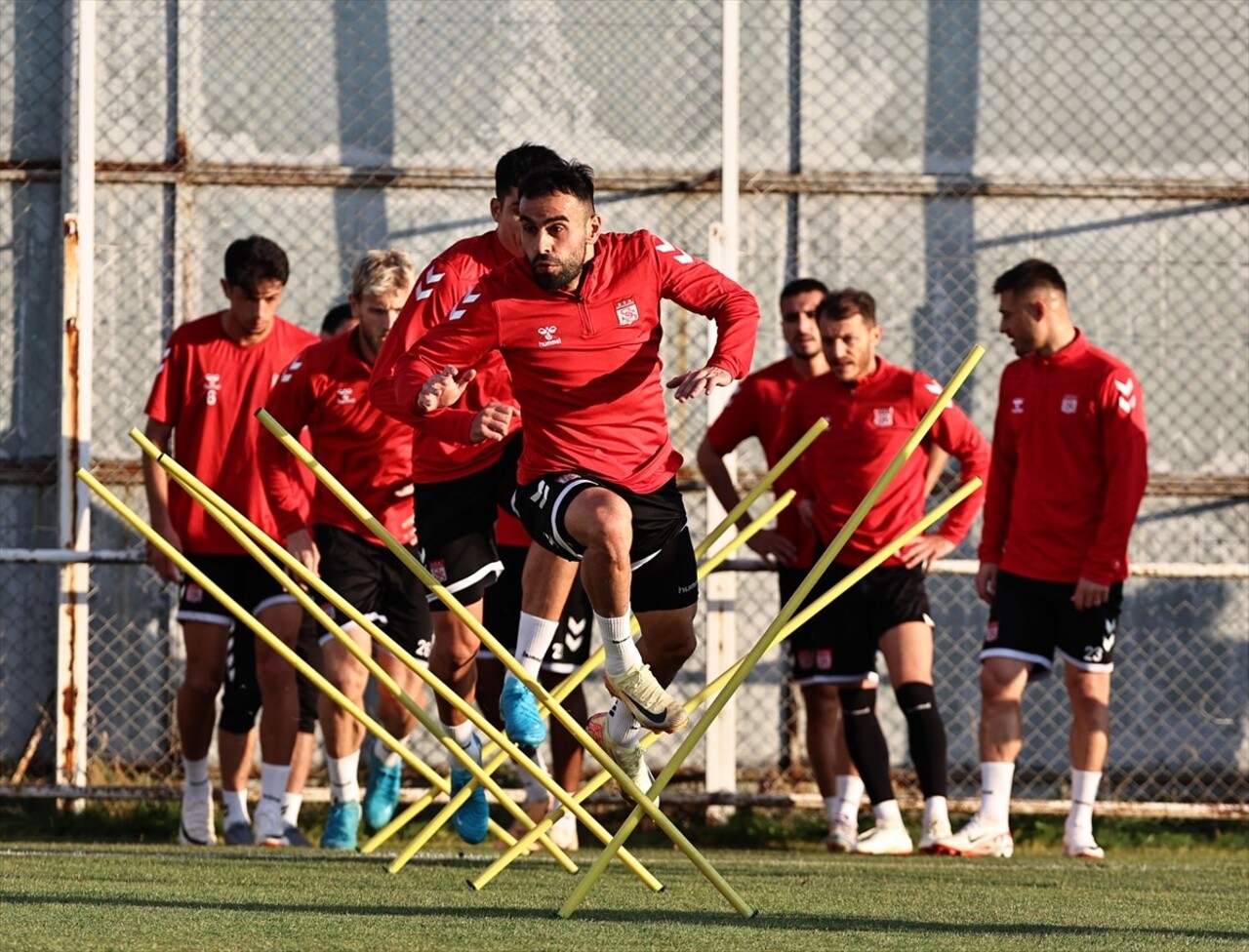 Net Global Sivasspor, Trendyol Süper Lig'in 11. haftasında yarın Çaykur Rizespor ile yapacağı...