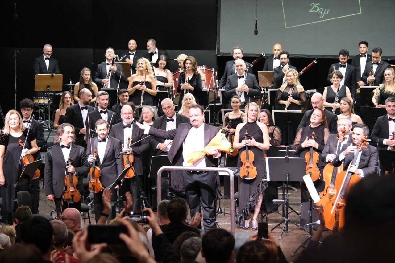 Antalya Devlet Senfoni Orkestrası'nın (ADSO) 25. kuruluş yıl dönümü dolayısıyla konser...