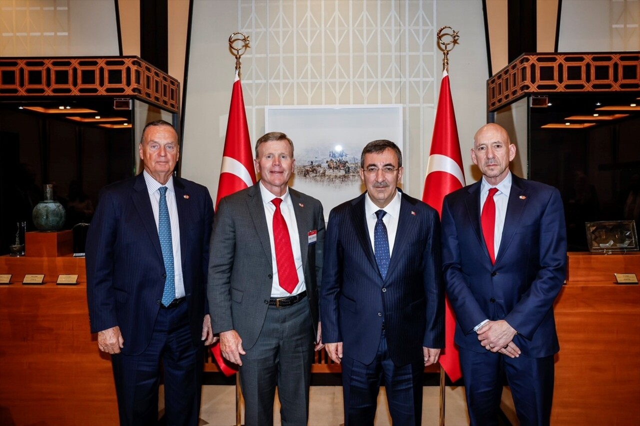 Cumhurbaşkanı Yardımcısı Cevdet Yılmaz, American Turkish Business Roundtable (ATBR) üyelerini...