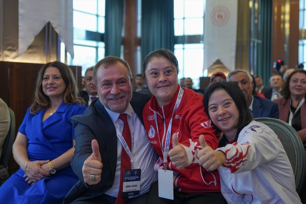 Türkiye Özel Sporcular Spor Federasyonu 6. Olağan ve Mali Genel Kurulu, Ankara'da TZOB Otel'de...