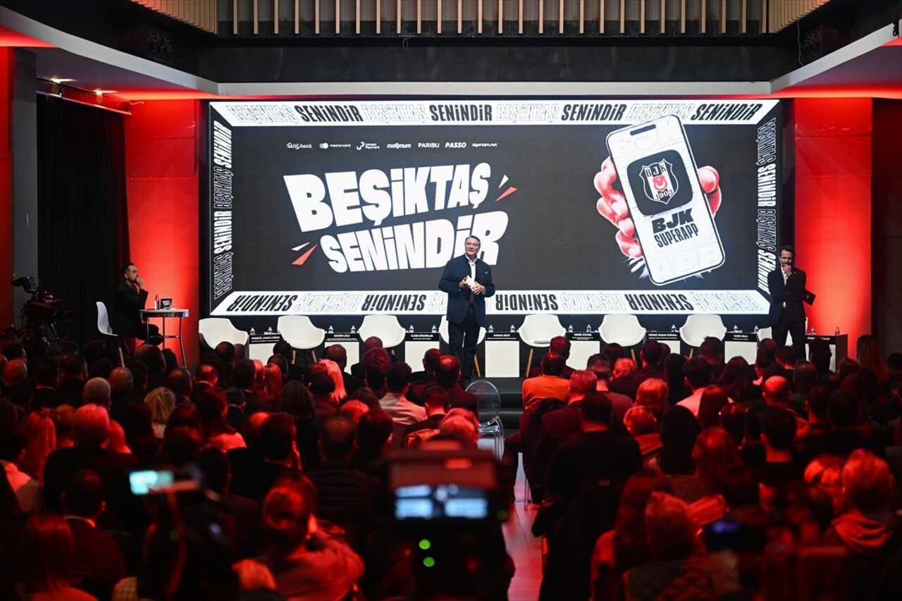 Beşiktaş Kulübü için hazırlanan "BJK SuperApp" mobil uygulamasının tanıtımı Tüpraş Stadı'nda...