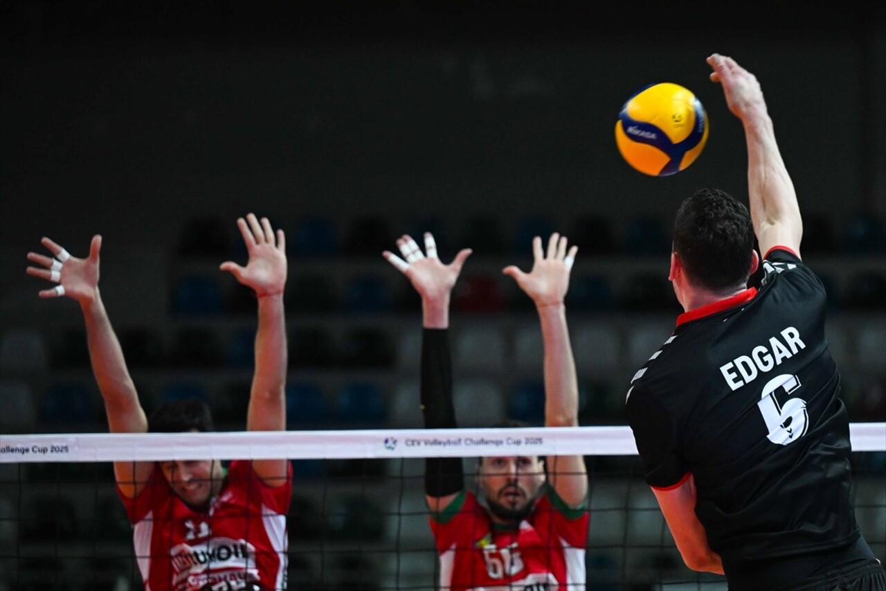 Spor Toto Erkek Voleybol Takımı, CEV Challenge Kupası 16'lı final turu rövanşında Bulgaristan...