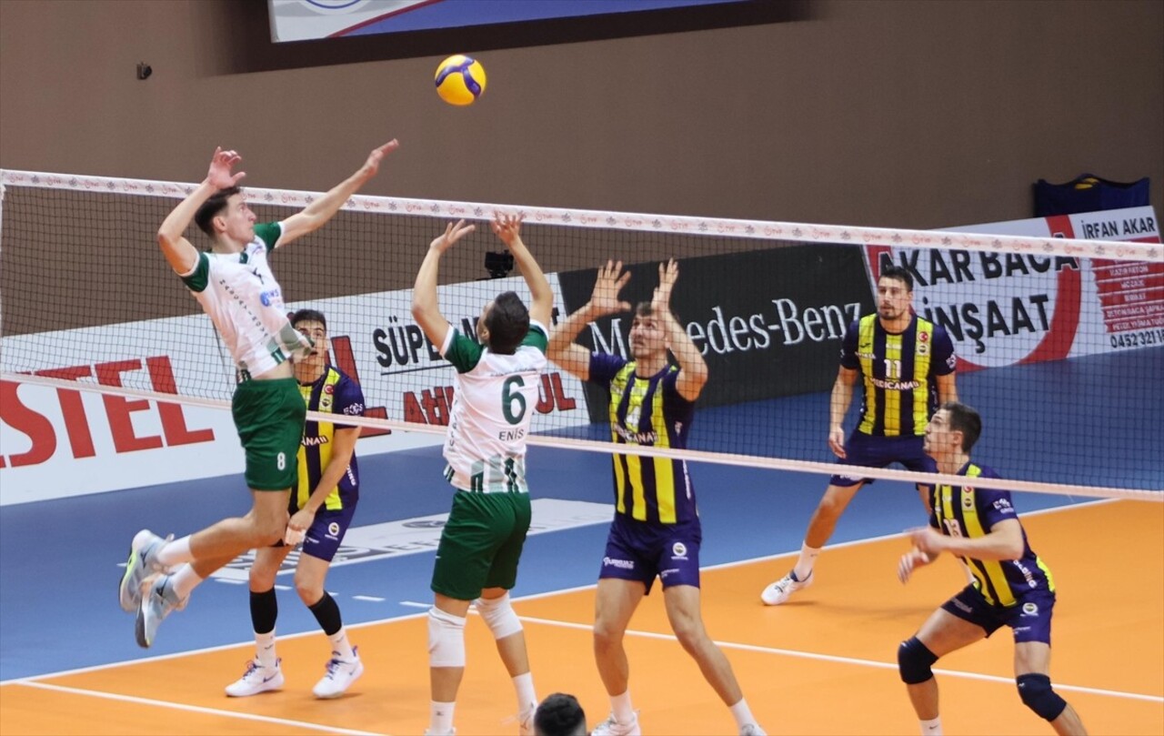 Voleybol SMS Grup Efeler Ligi'nin 9. haftasında Kuşgöz İzmir Vinç Akkuş Belediyespor, Fenerbahçe...