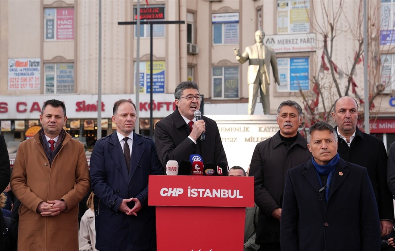 CHP Genel Başkan Yardımcısı Ensar Aytekin, CHP'li 81 il başkanı ve partililer, Ahmet Özer'in...