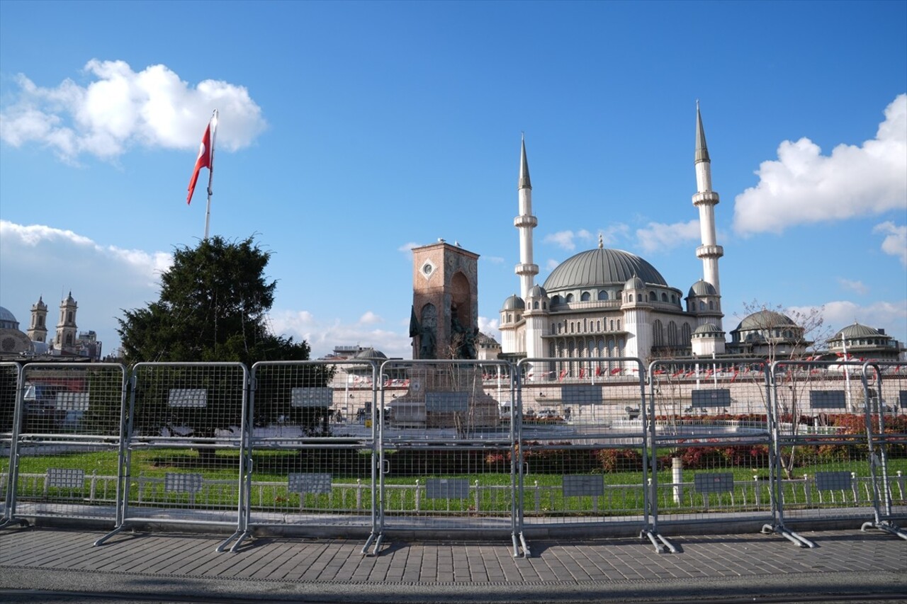 İstanbul Valiliği, 25 ve 26 Kasım tarihlerinde Beyoğlu'nda gerçekleştirilecek etkinliklerin...