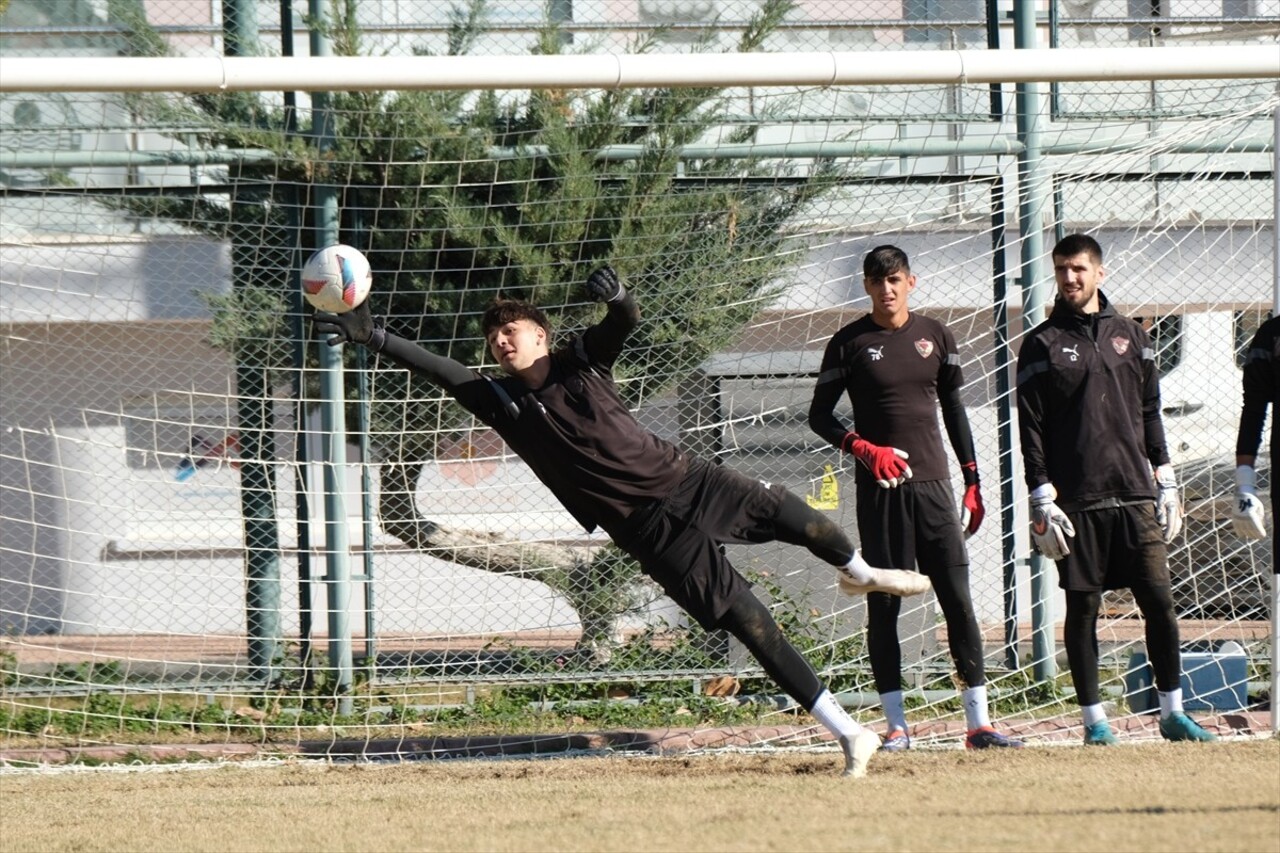 Atakaş Hatayspor, Trendyol Süper Lig'in 14. haftasında Beşiktaş ile Mersin'de oynayacağı maçın...