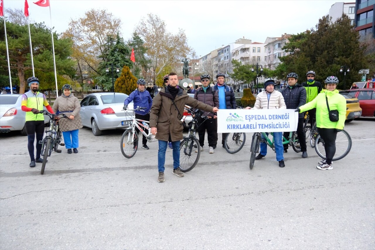 Kırklareli'nde görme engelliler, kılavuz sürücüler eşliğinde bisiklet sürdü. Eşpedal Derneği...